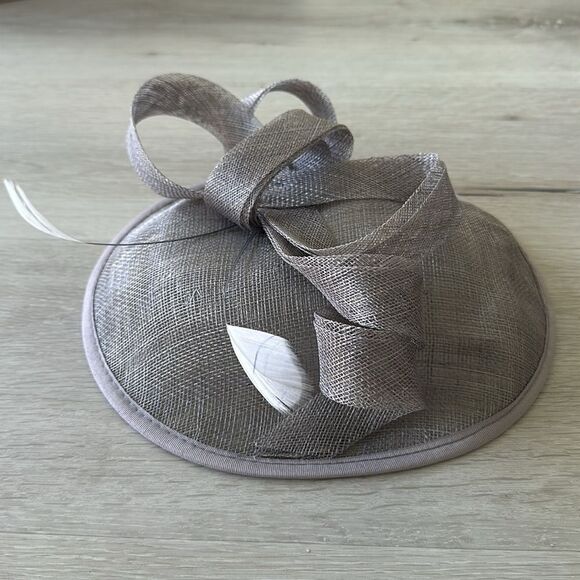Floris Amor Derby Fascinator with Clip OS NEW IN BOX - Picture 4 of 6